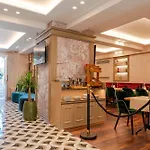 فندق Art Gallery Boutique 4*