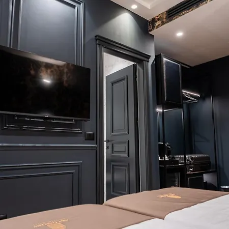 Art Gallery Boutique Hotel 4*