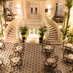 Art Gallery Boutique Hotel 4*