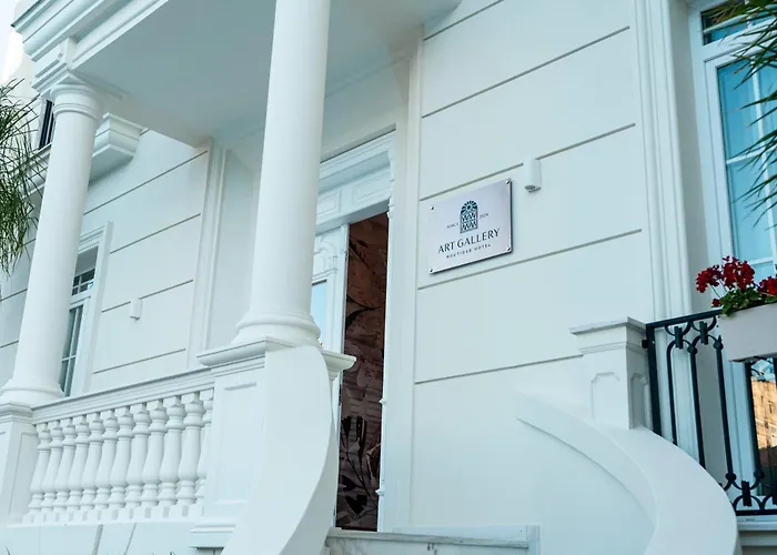 Отель Art Gallery Boutique